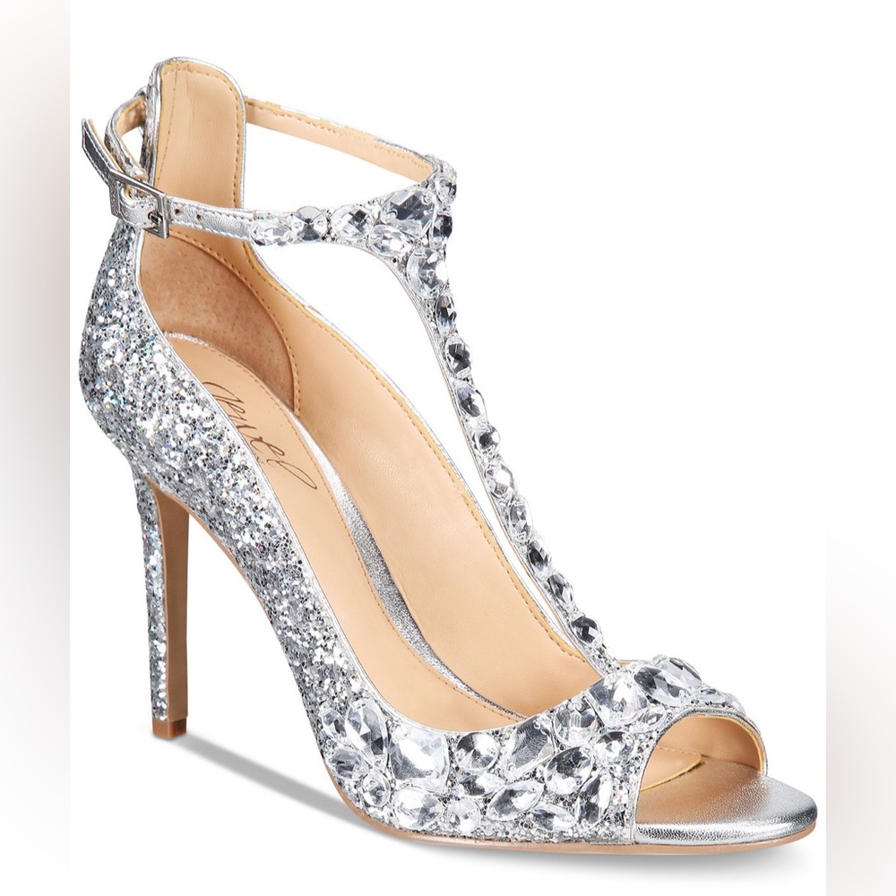 Jewel Badgley Mischka Conroy T Strap Peep Toe Evening Sandals